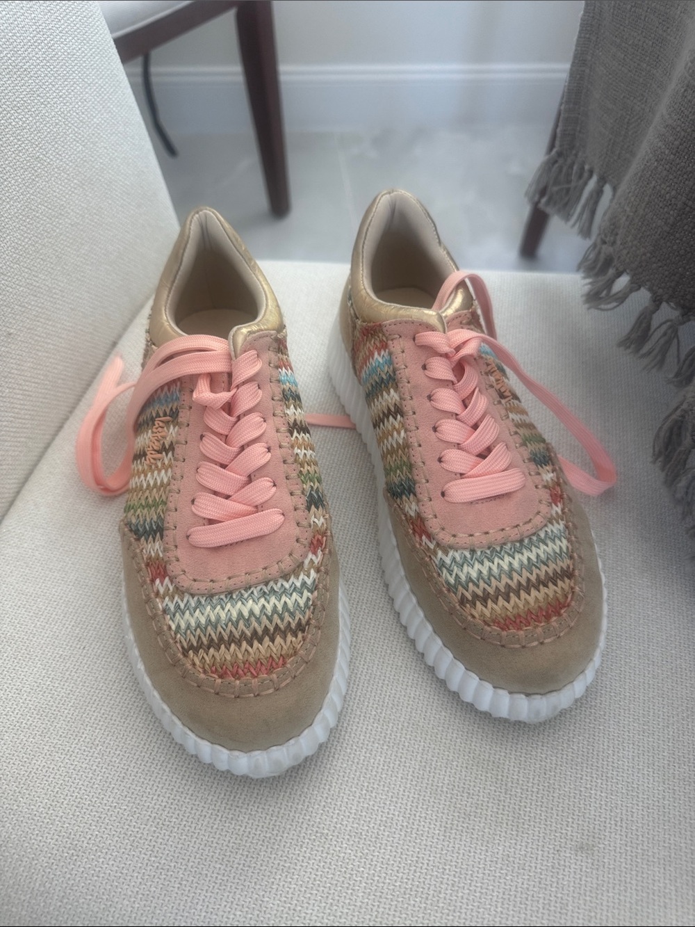 La strada Woven Casual Lace-Up Sneakers
